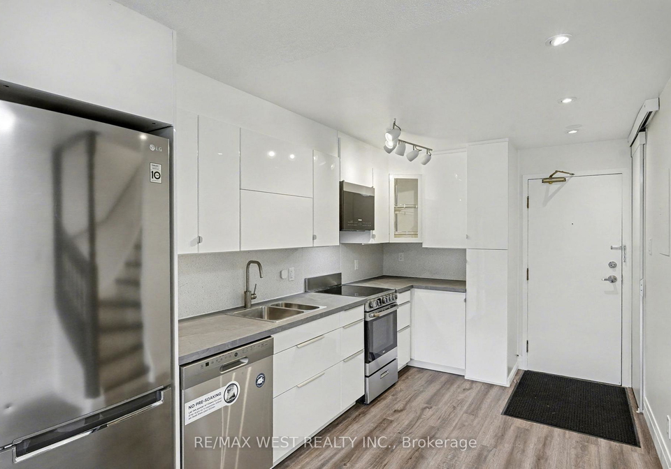 67-valleyview-road-kitchener-ontario-x12572766