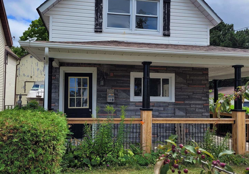 15-francis-street-quinte-west-ontario-x12572852