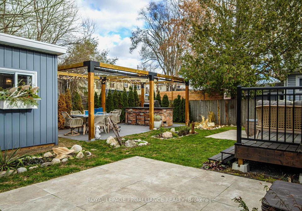 37-leopold-street-quinte-west-ontario-x12573222