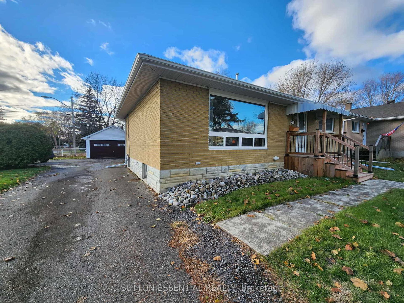 316-first-avenue-brockville-ontario-x12573376