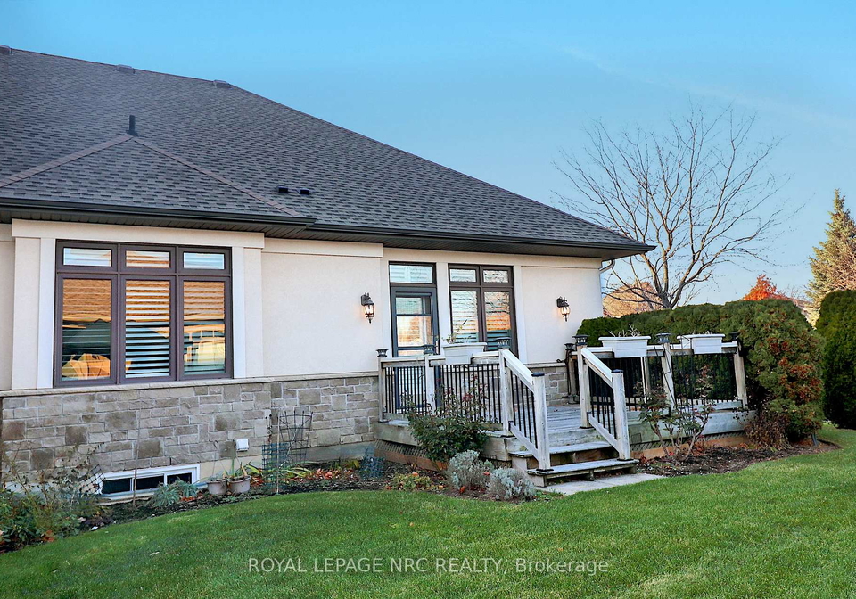 2-emerald-common-st-catharines-ontario-x12573452