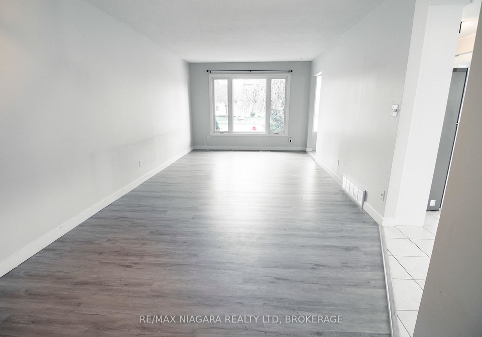 100-terrace-avenue-welland-ontario-x12573514