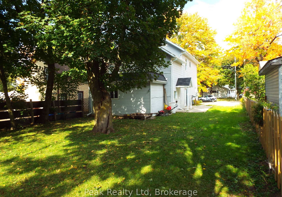 90-w-john-st-street-w-north-huron-ontario-x12573516