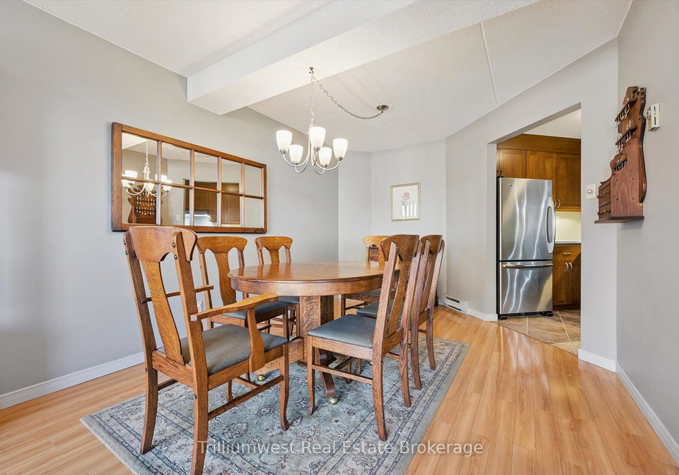 8-christopher-court-guelph-ontario-x12574354