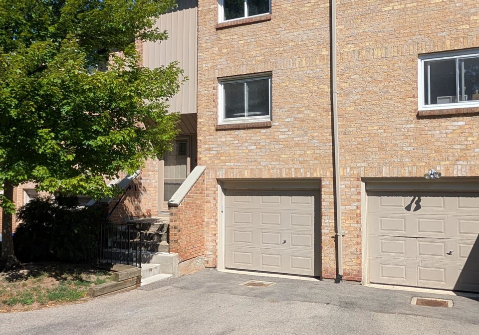 63-fonthill-road-hamilton-ontario-x12574452