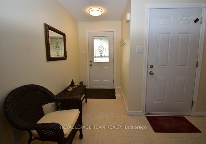 5516-meadowbrook-drive-south-dundas-ontario-x12575906