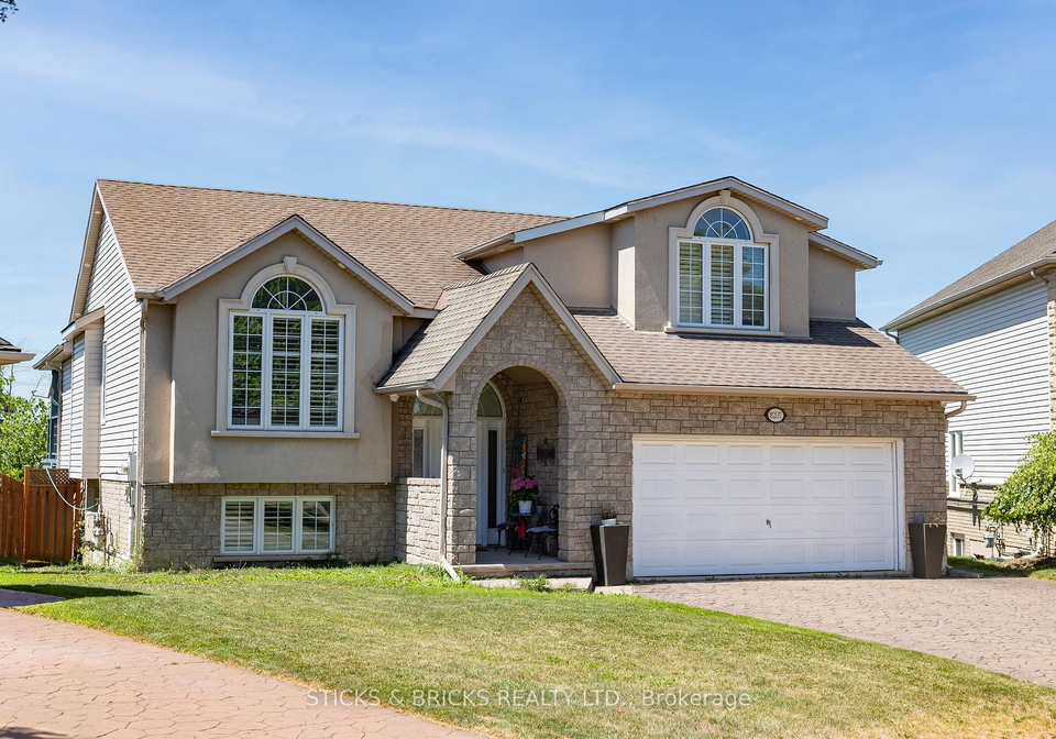 8207-beaver-glen-drive-niagara-falls-ontario-x12576102