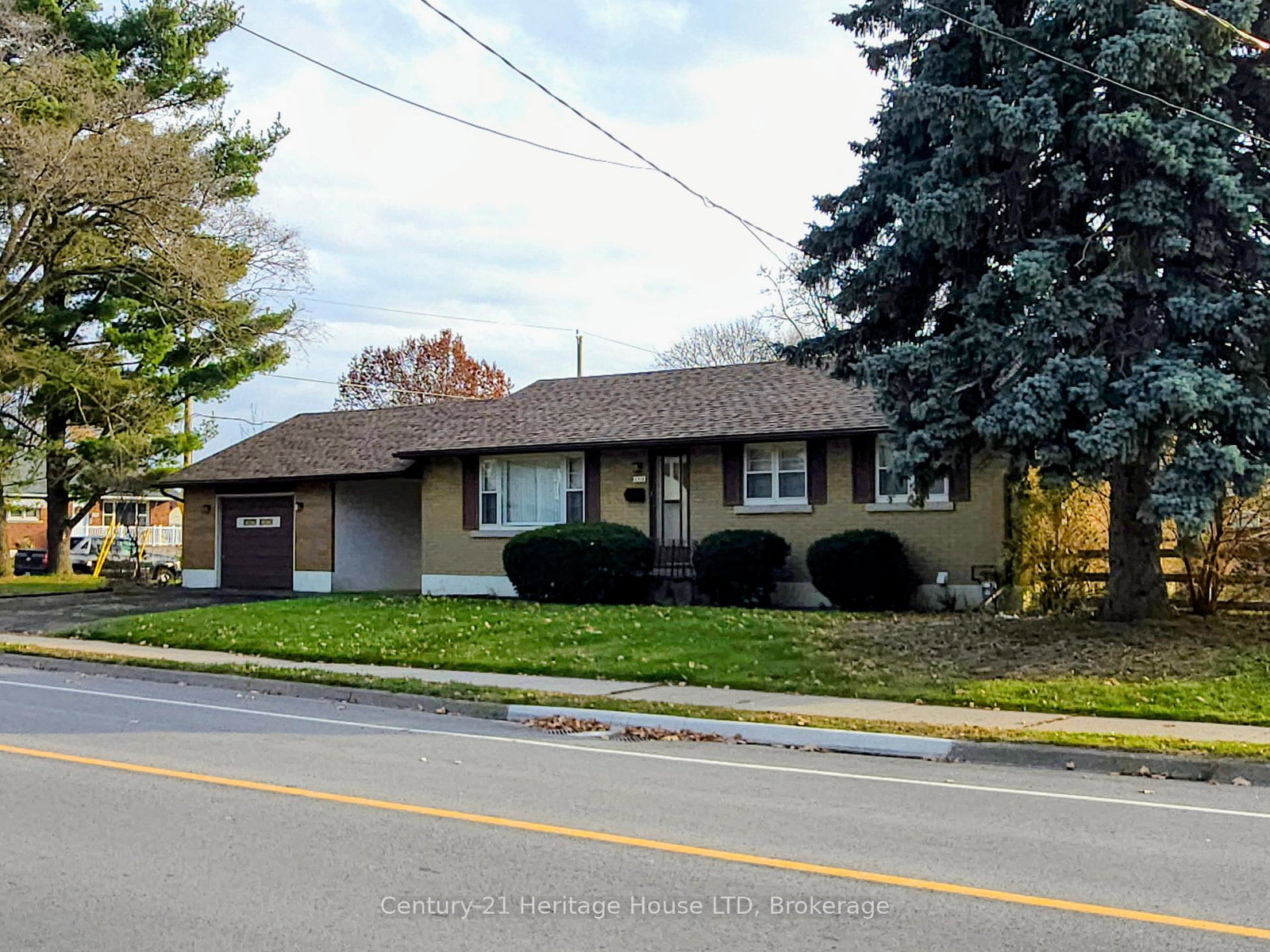 6558-oneil-street-niagara-falls-ontario-x12576310