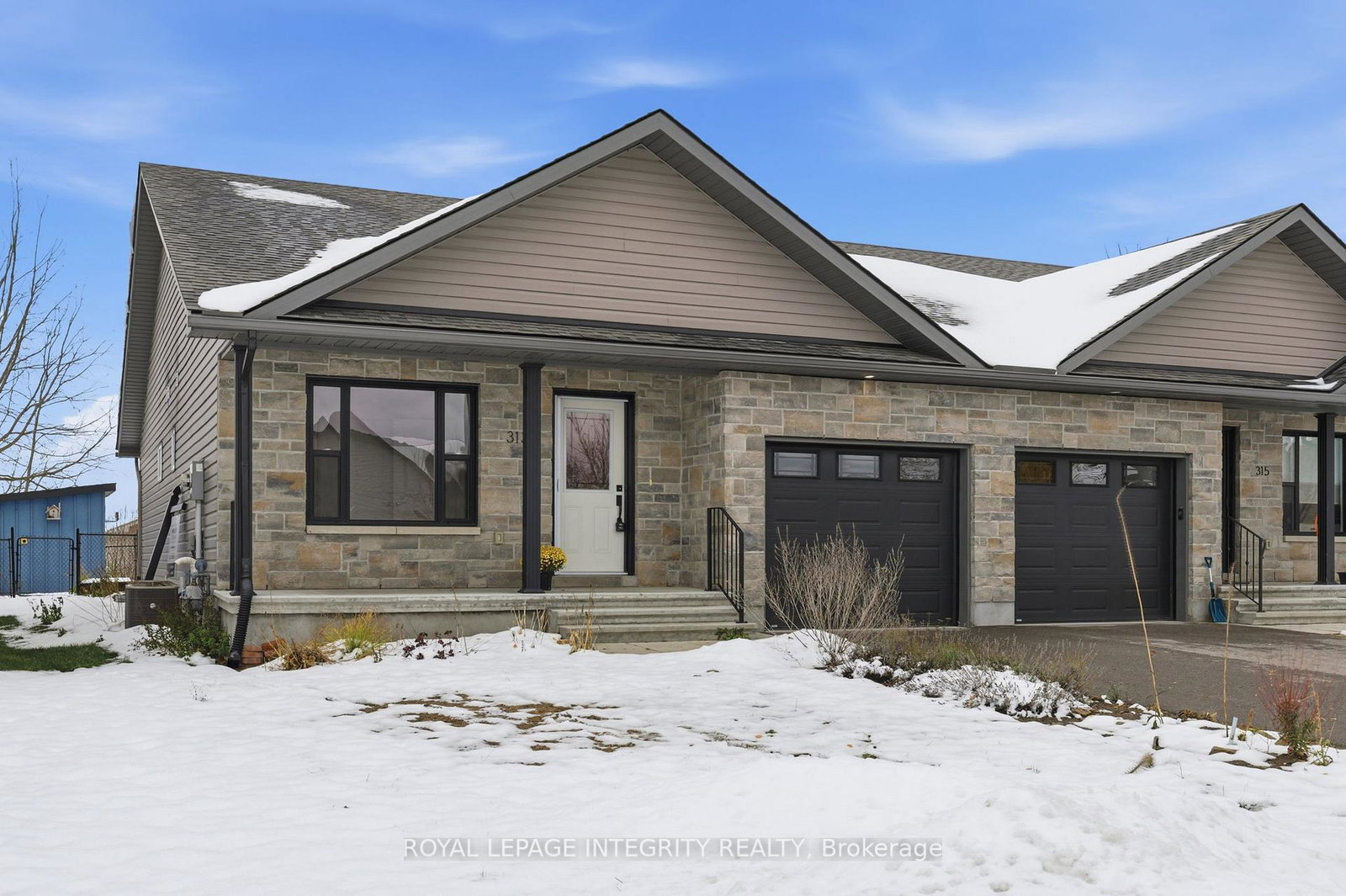 313-napier-court-mississippi-mills-ontario-x12576366