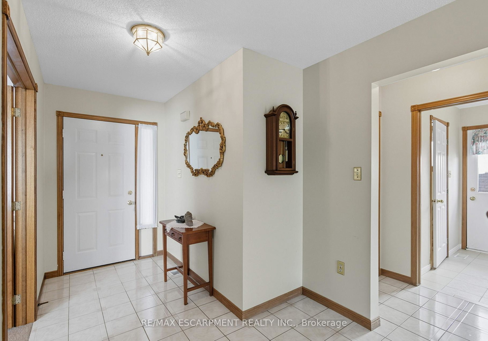 40-gatestone-drive-hamilton-ontario-x12577096