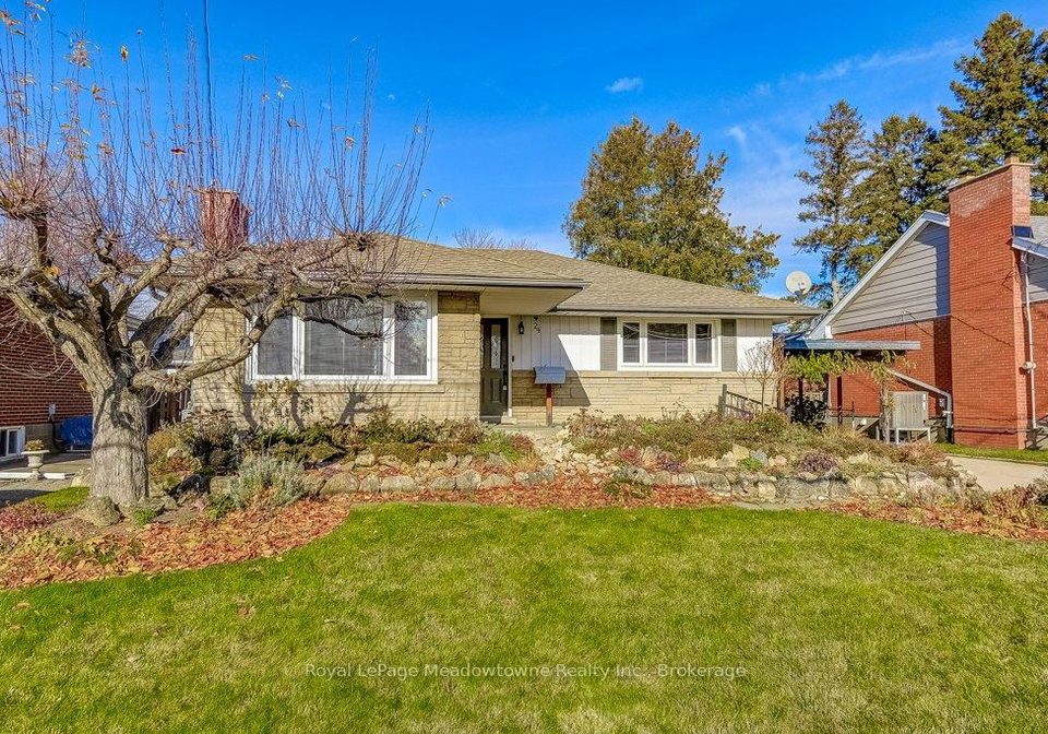 24-mcmaster-avenue-hamilton-ontario-x12578088