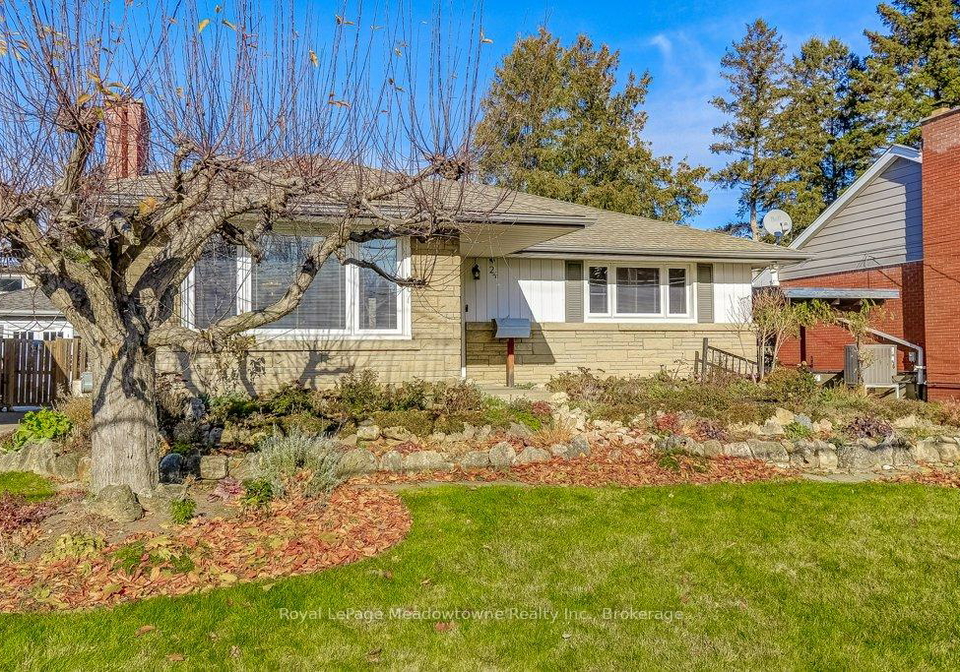 24-mcmaster-avenue-hamilton-ontario-x12578088