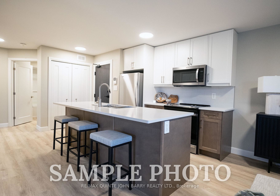 204-10-hillside-meadow-drive-quinte-west-ontario-x12578652
