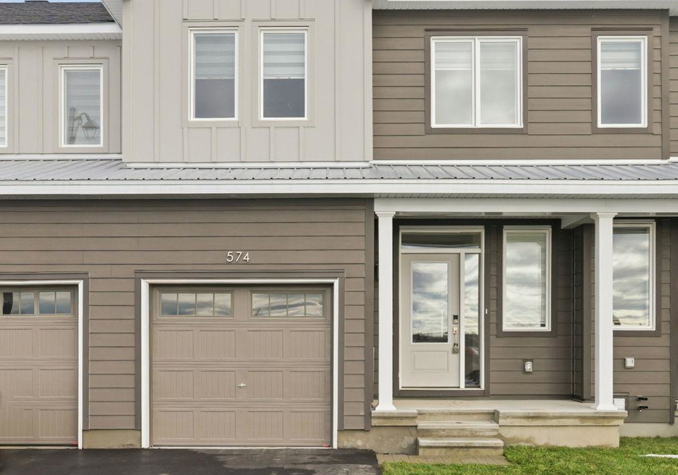 574-oldenburg-avenue-ottawa-ontario-x12578876