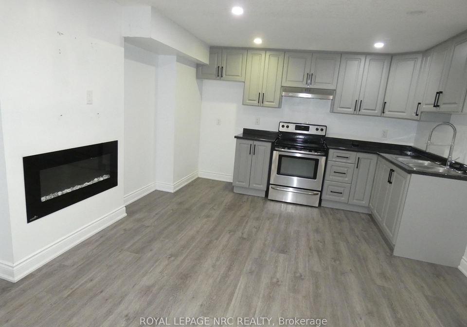 7857-sassafras-trail-niagara-falls-ontario-x12578994