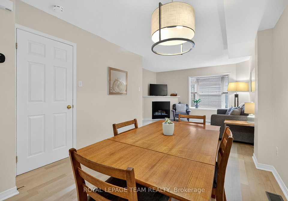 25-bayswater-avenue-ottawa-ontario-x12579572