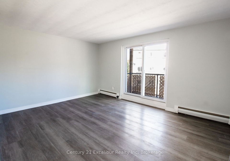 320-queen-street-e-centre-wellington-ontario-x12579752