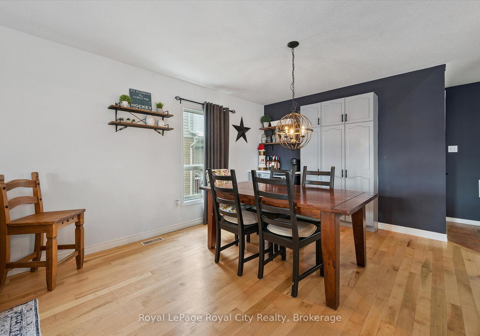 6-berry-drive-guelph-ontario-x12580044