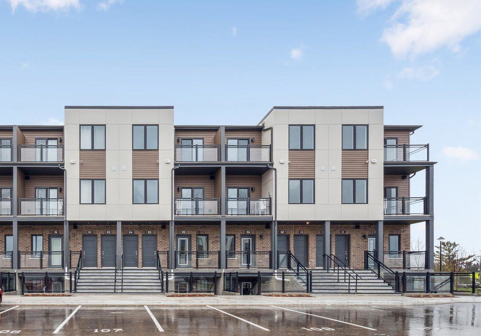 940-st-david-street-n-centre-wellington-ontario-x12581004