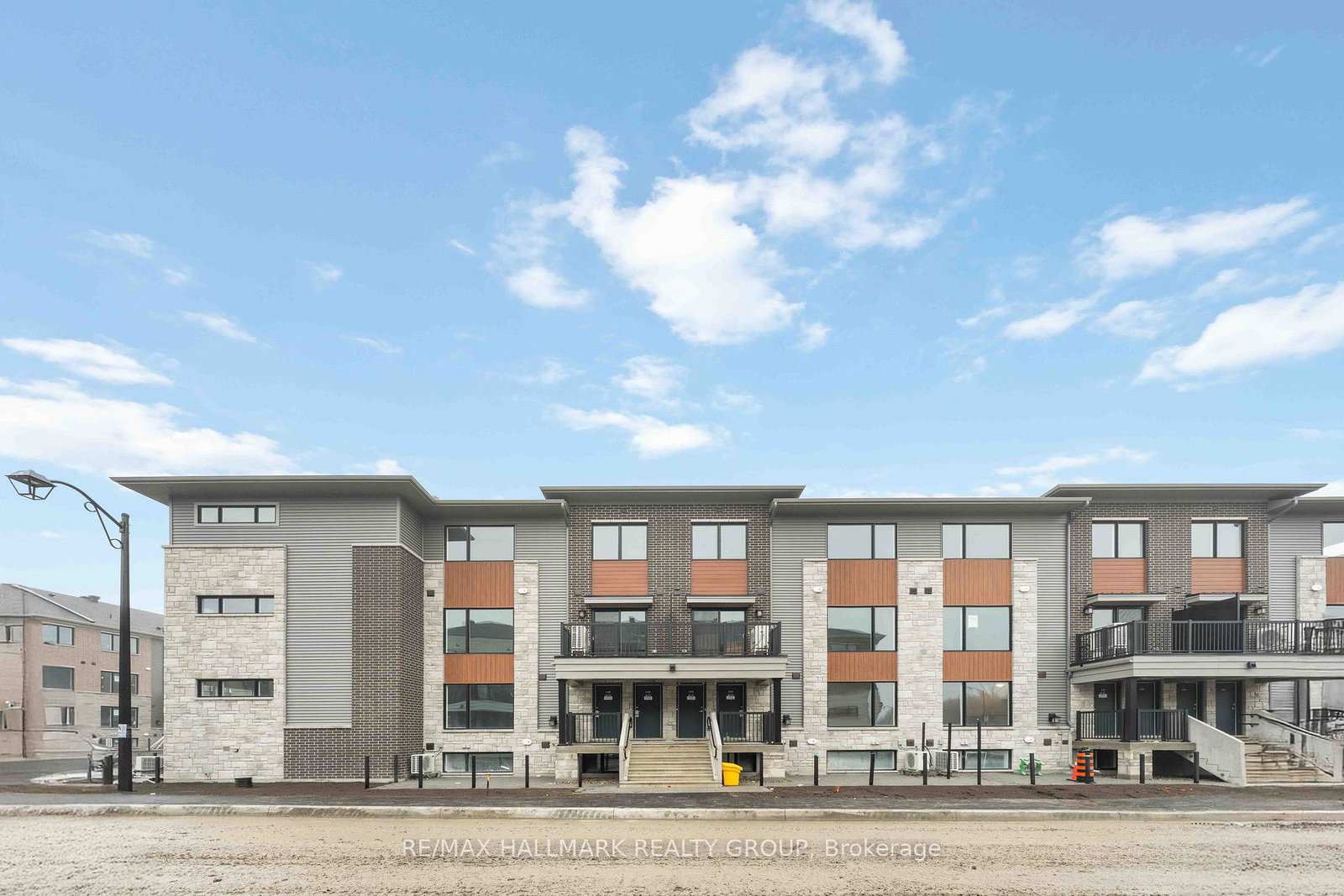 1126-creekway-private-kanata-ontario-x12582214