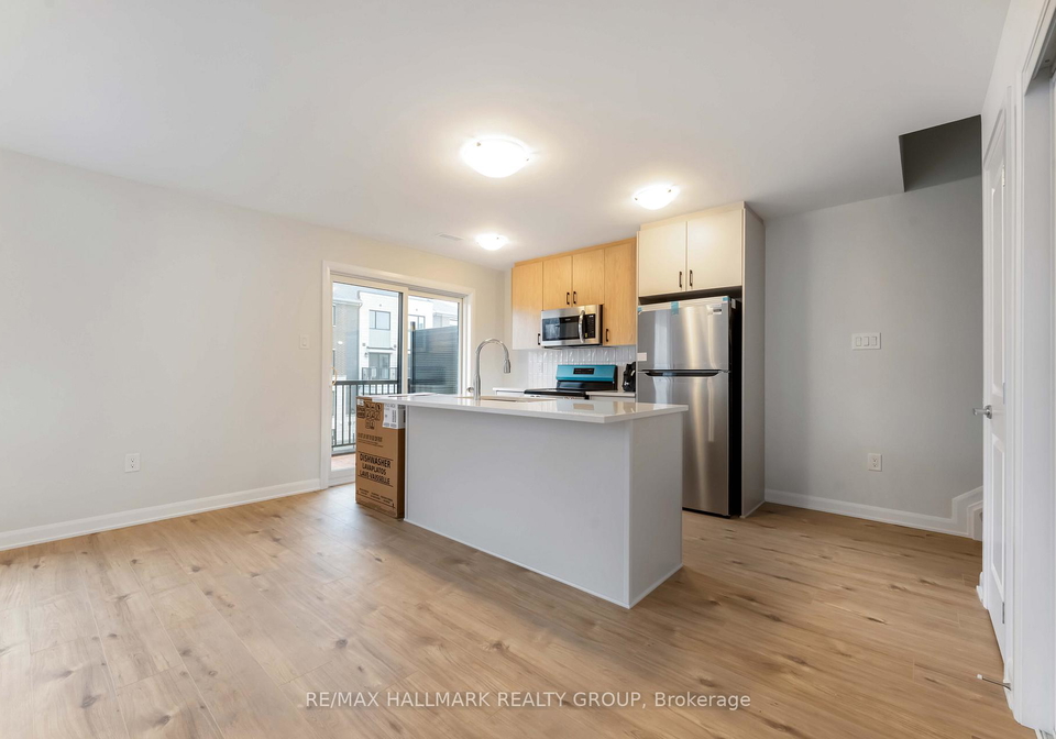 1126-creekway-private-kanata-ontario-x12582214