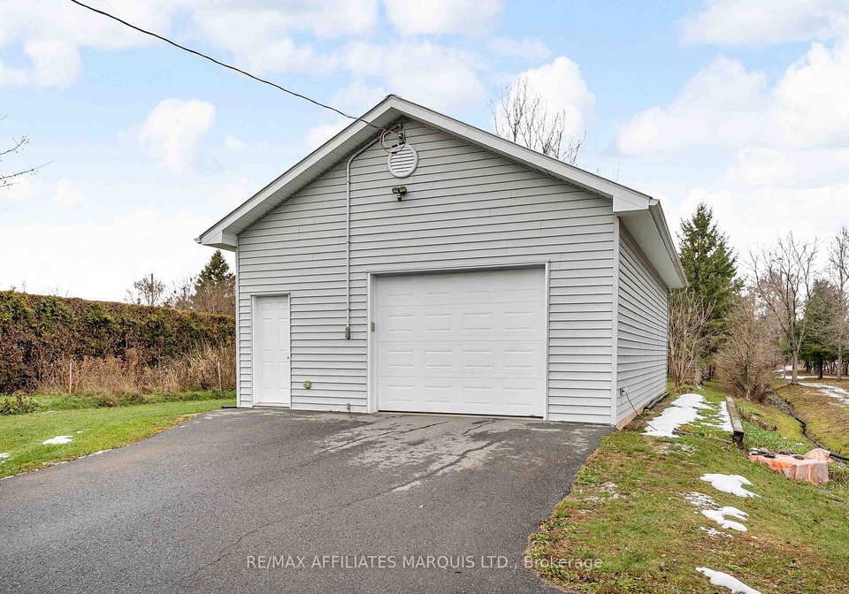 17439-county-road-18-e-south-stormont-ontario-x12582374