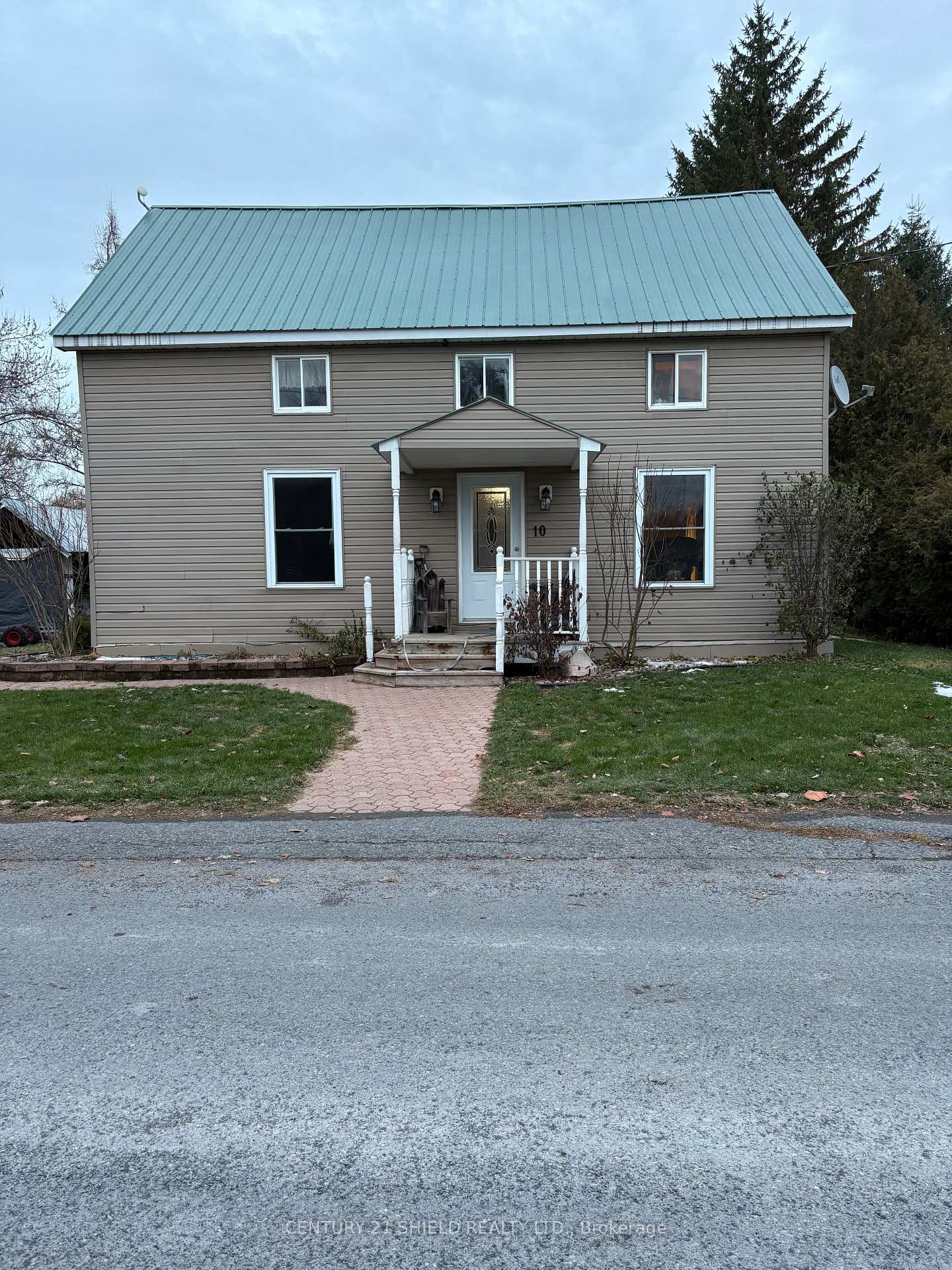 10-ash-street-south-stormont-ontario-x12582458
