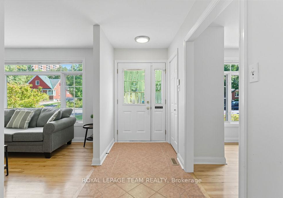 1548-caledon-street-ottawa-ontario-x12583048