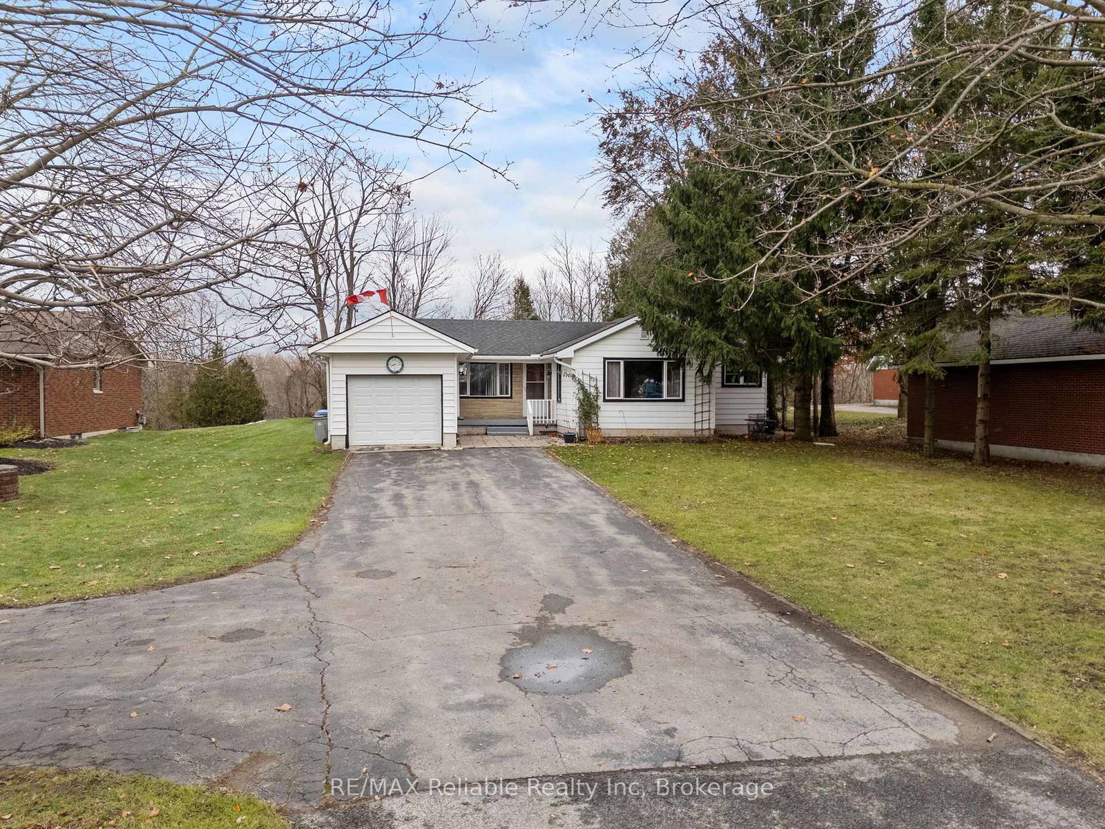 77836-london-road-huron-east-ontario-x12583098