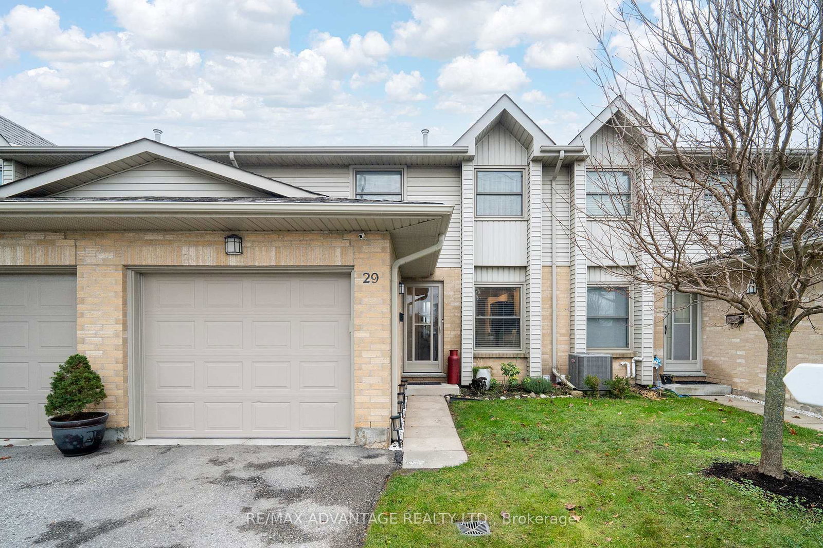 1845-aldersbrook-road-london-north-ontario-x12583284