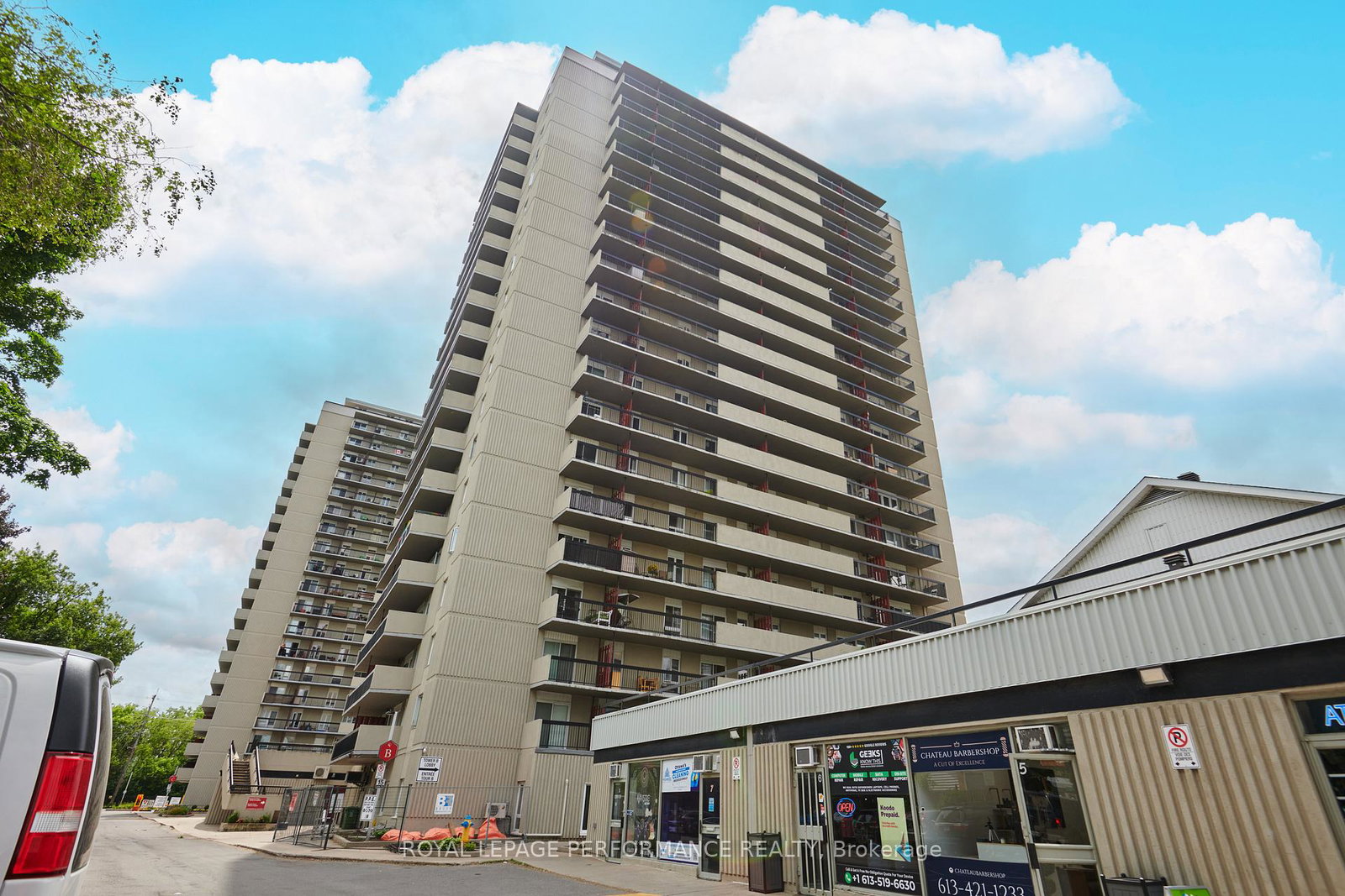 158-b-mcarthur-avenue-ottawa-ontario-x12584000
