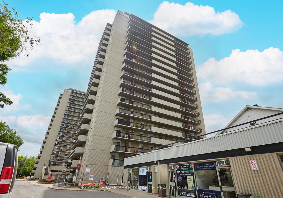158-b-mcarthur-avenue-ottawa-ontario-x12584000
