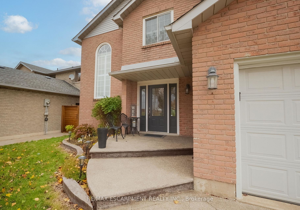 139-brigade-drive-hamilton-ontario-x12584948