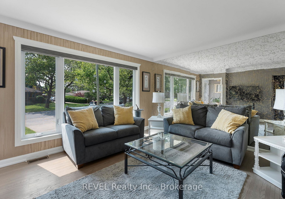 32-hanson-drive-n-st-catharines-ontario-x12586196