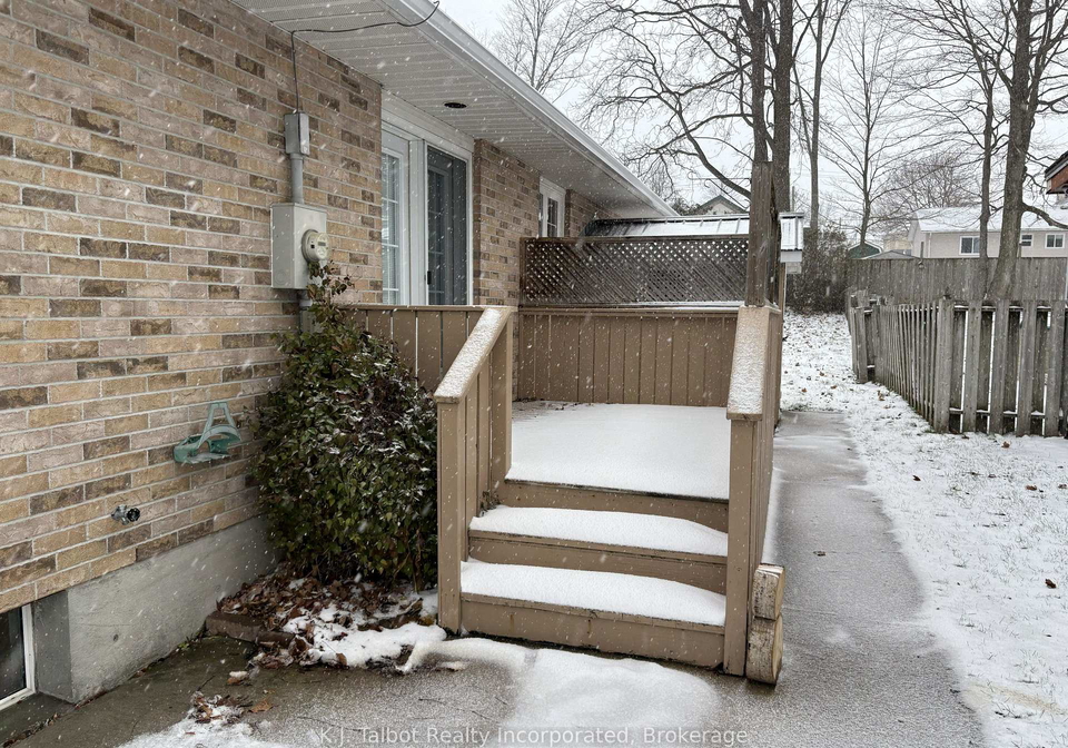 23-coleman-street-huron-east-ontario-x12586238