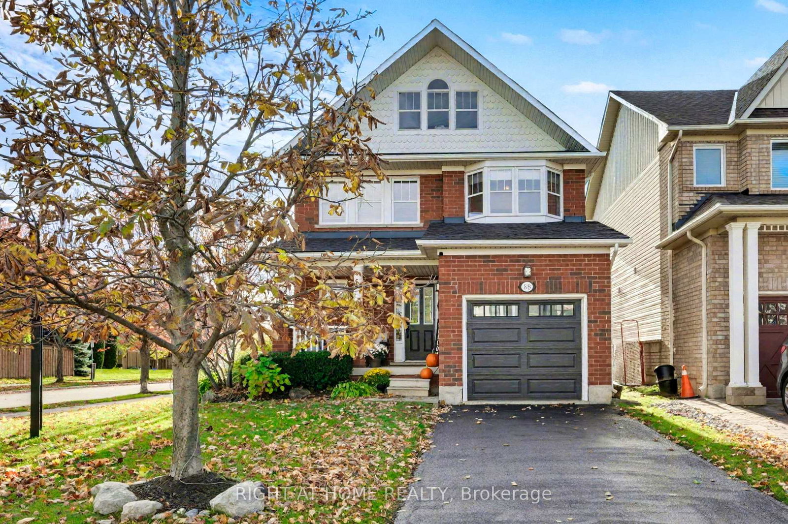 88-buttercup-crescent-hamilton-ontario-x12586294