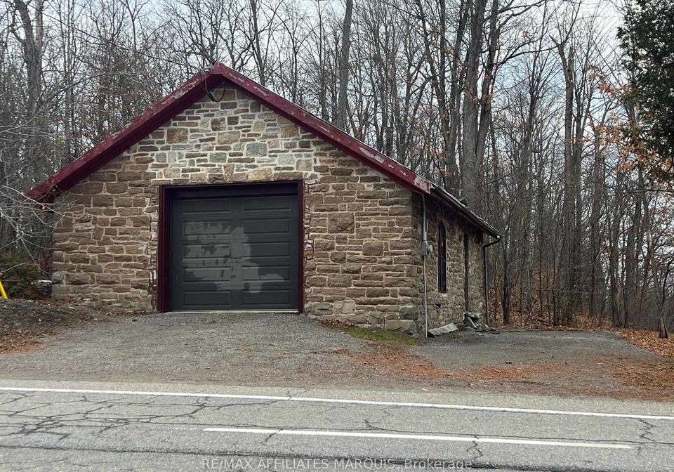 297-29-highway-smiths-falls-ontario-x12586698