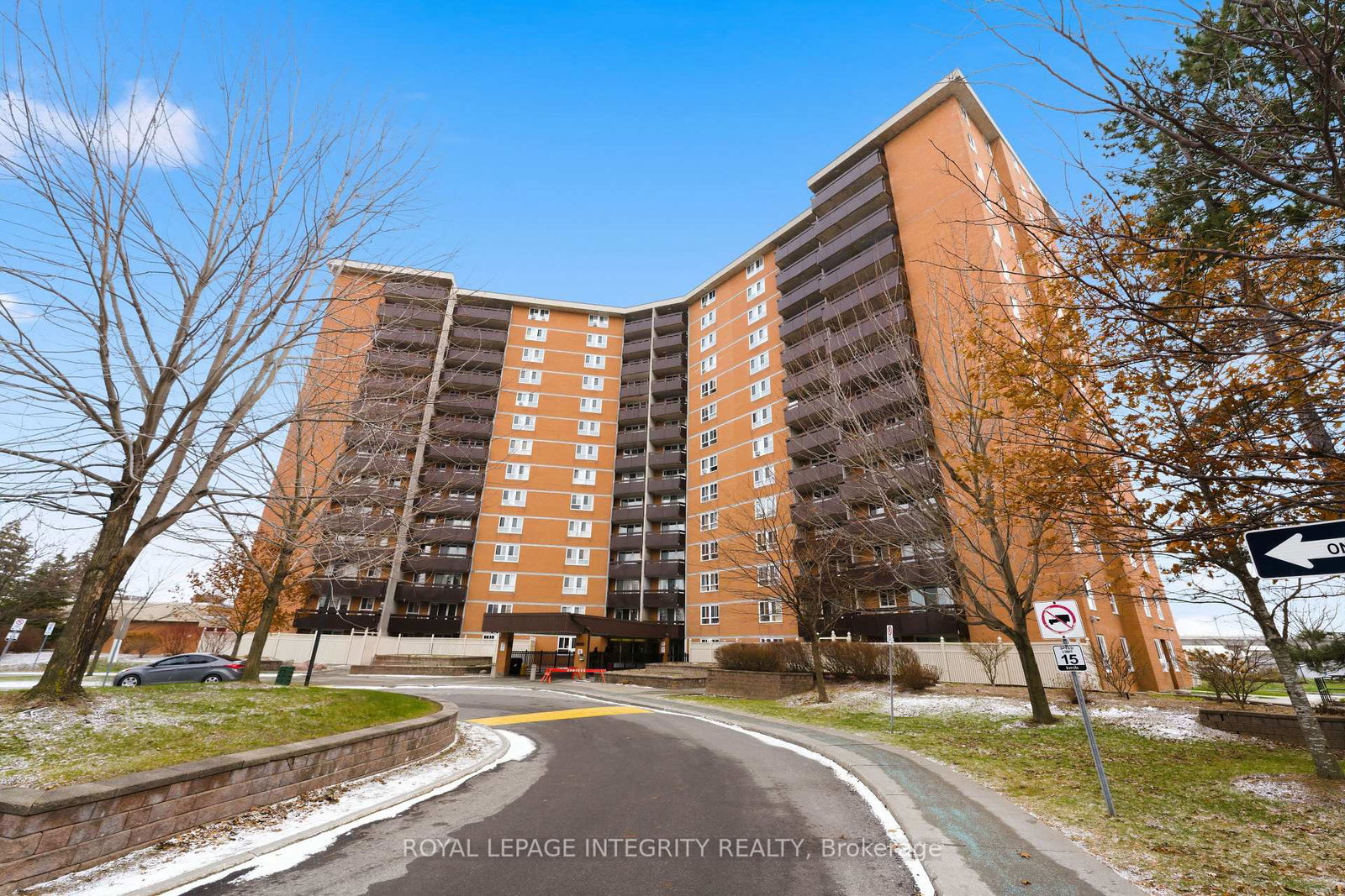 2000-jasmine-crescent-beacon-hill-north-south-and-area-ottawa-ontario-x12587256