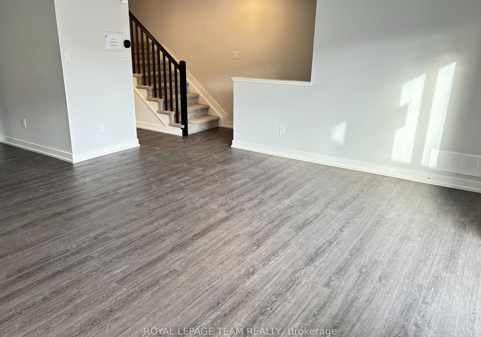 747-chromite-private-ottawa-ontario-x12587734