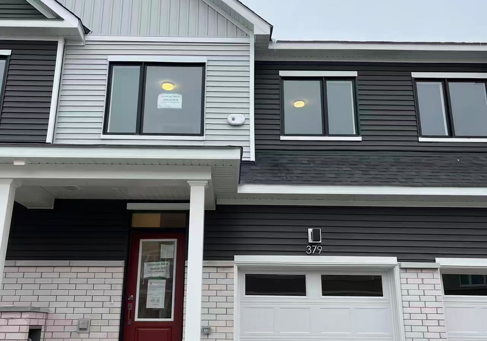 379-les-emmerson-drive-ottawa-ontario-x12588294