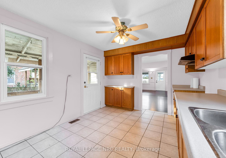 36-elizabeth-street-st-catharines-ontario-x12588516