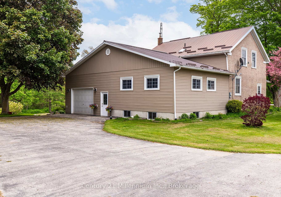 85695-st-helens-line-ashfield-colborne-wawanosh-ontario-x12589102