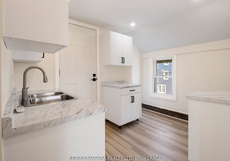 132-waterloo-street-fort-erie-ontario-x12589770
