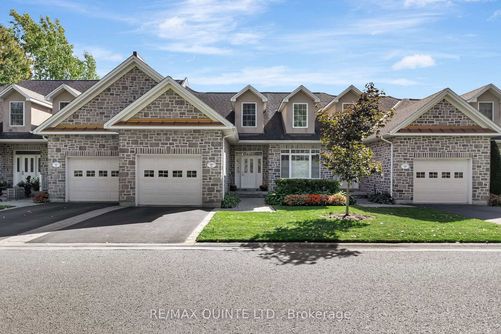 24-gracefield-lane-belleville-ontario-x12589772