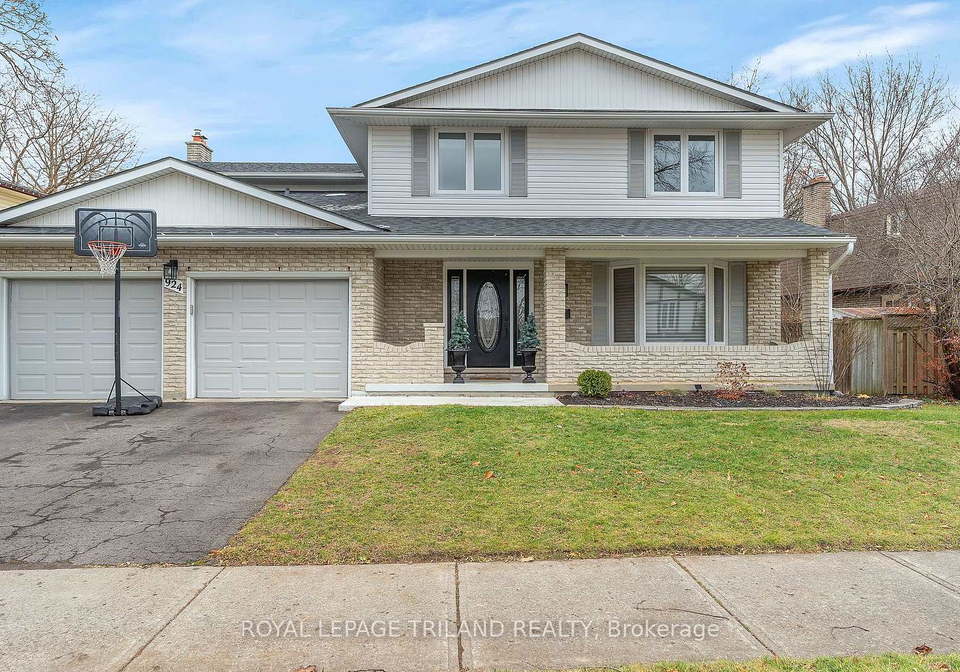 924-farnham-road-london-south-ontario-x12589784