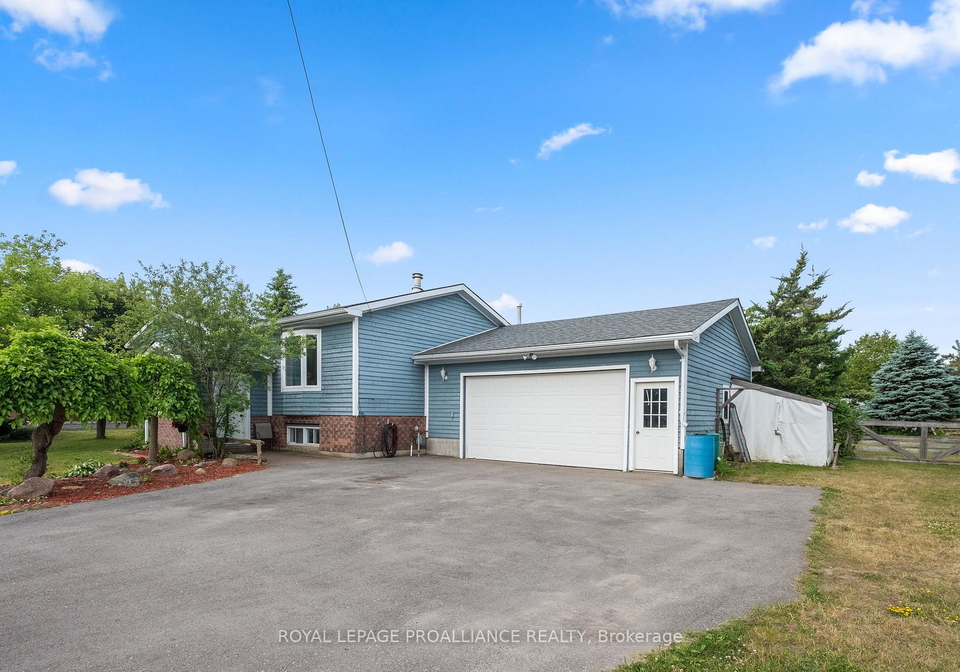8-oriole-crescent-hamilton-township-ontario-x12590106