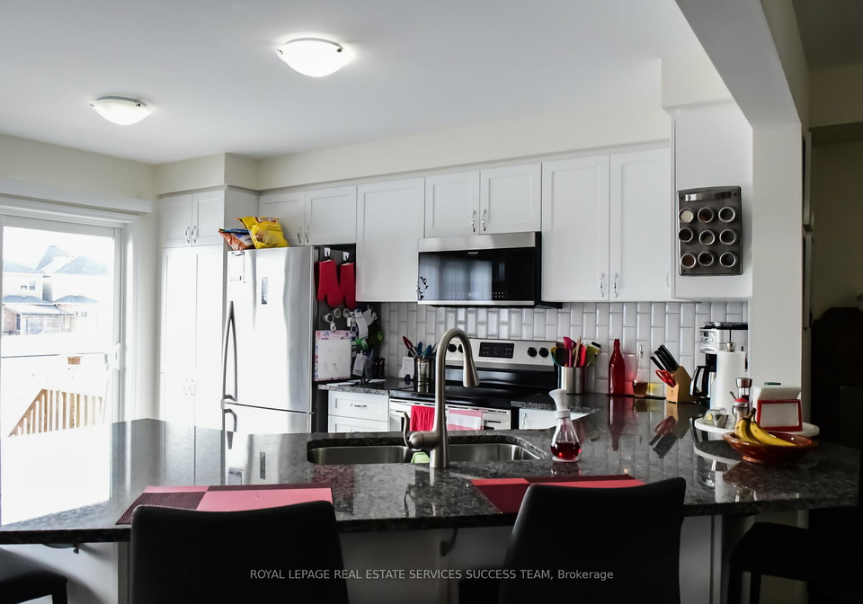 230-waterbrook-lane-kitchener-ontario-x12590340