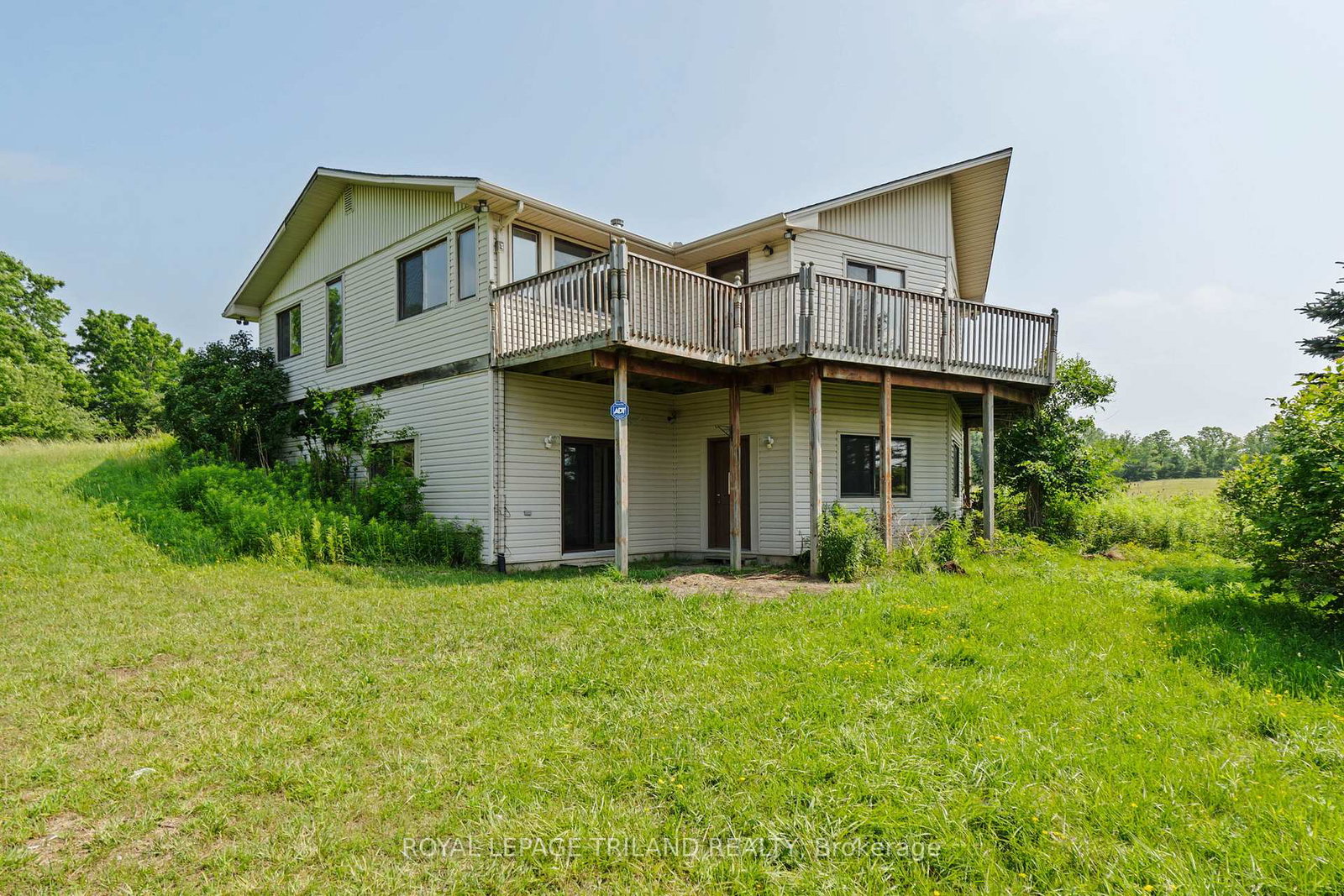 25090-dundonald-road-southwest-middlesex-ontario-x12591102