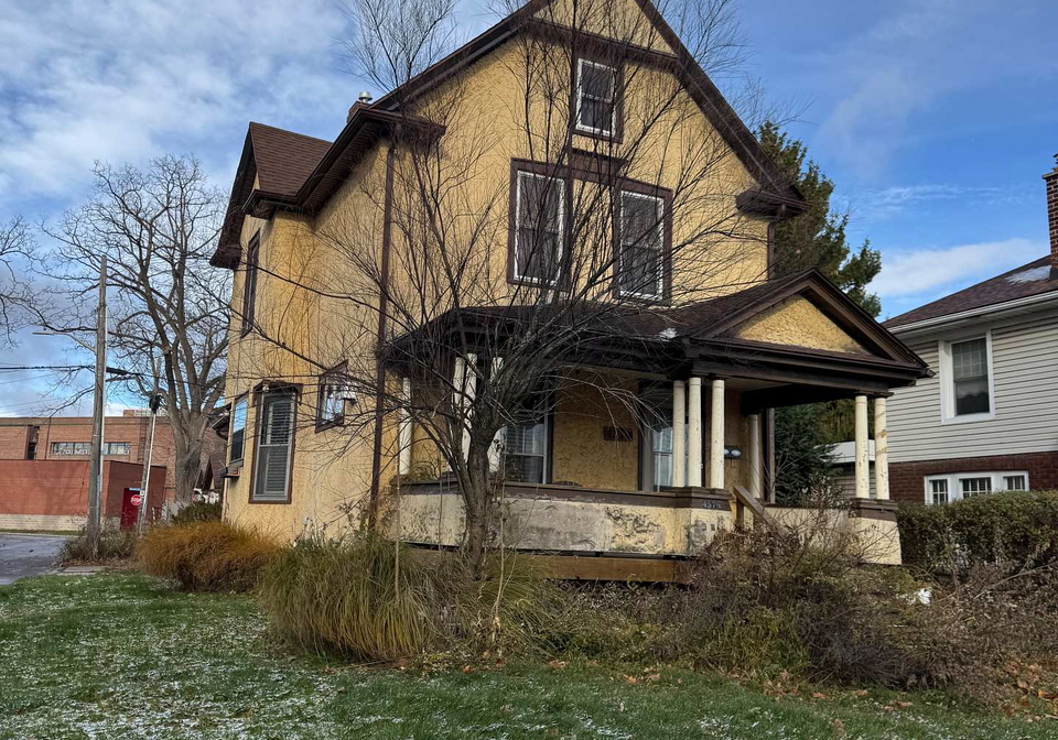 4579-eastwood-crescent-niagara-falls-ontario-x12591154