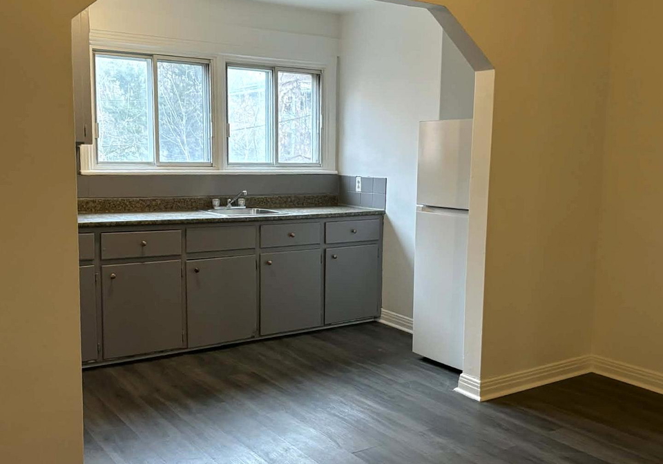 187-bradley-avenue-ottawa-ontario-x12592050